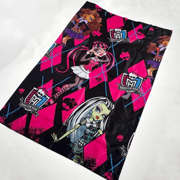 MONSTER HIGH CURTAIN 2013 w/ clawdeen wolf, draculaura & frankie stein - Picture 3 of 4